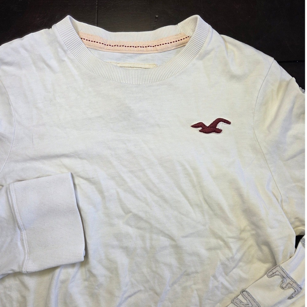 Hollister Mens Long Sleeve Graphic T-Shirt Cream Off-White Embroidered Size M
